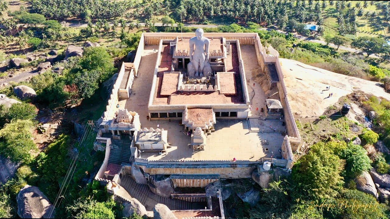 Shravanabelagola Jain Temple drone shot 