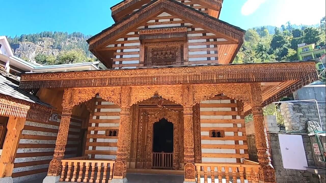 Vashisht Temple Manali entrance 