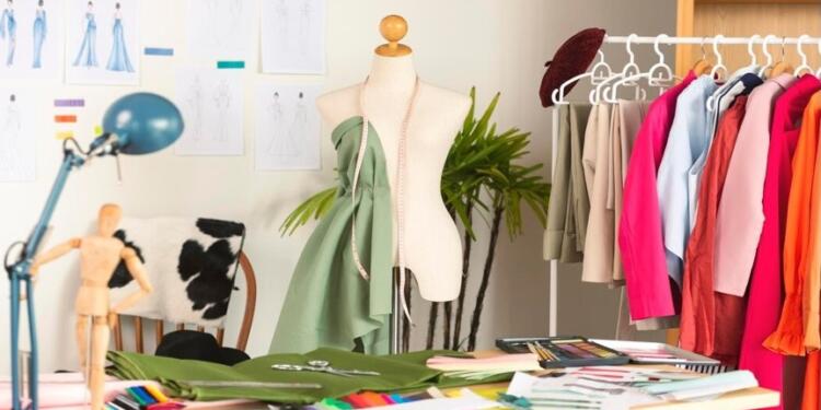 FASHION DESIGN COURSE IN INDIA: CRAFTING THE FUTURE OF FASHION