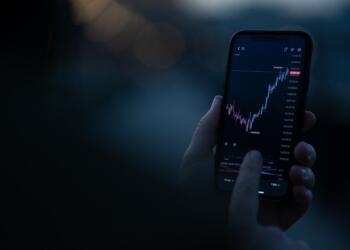 Prop Trading vs Hedge Fund: Which One to Choose?