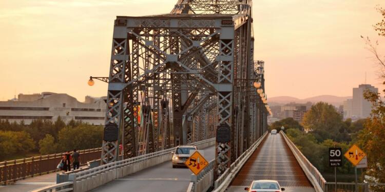Car Accidents on Bridges: What Are the Complications Involved?