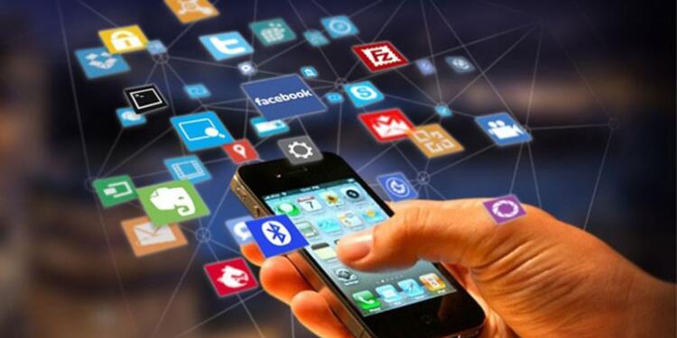 Australia steps closer to ban social media for children, what lessons can India learn