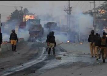 Atleast 38 people killed as Pakistan is rocked by another terror attack
