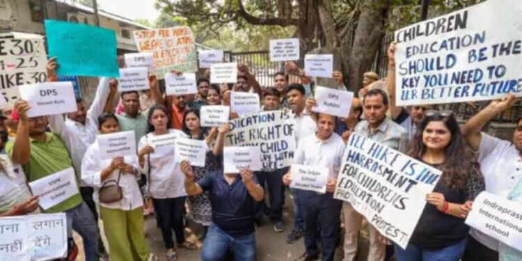Delhi cabinet has passed a draft bill to regulate fees in private and aided schools after numerous parent complaints and protests. (Photo: PTI)