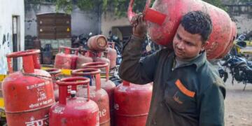 Major relief for Businesses: Commercial LPG cylinder prices drops by Rs 41