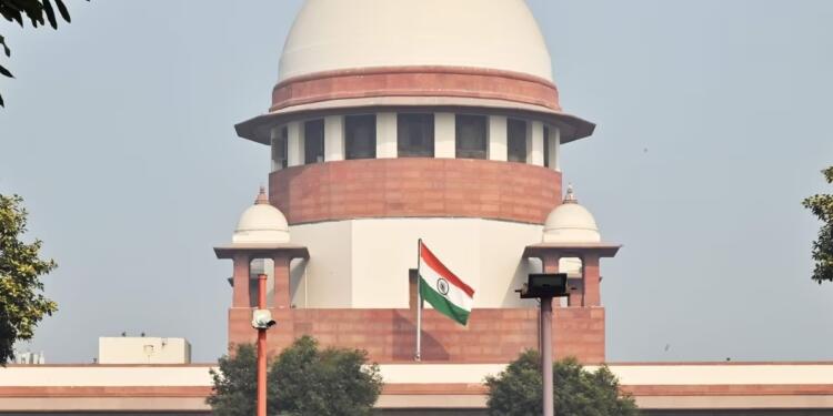 Supreme Court Cracks the Whip: Centre Gets Notice Over 'Illegal' Betting Apps