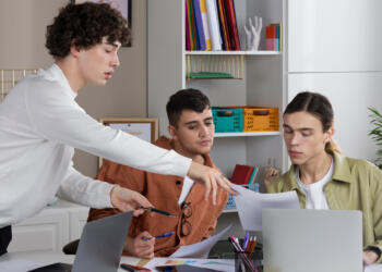How to Decide Between Amity and Manipal for Your Online MBA Journey