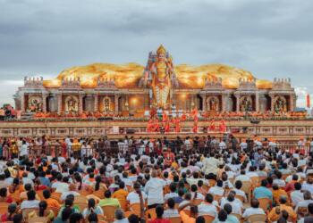 Crowd gathered at Murgan conference