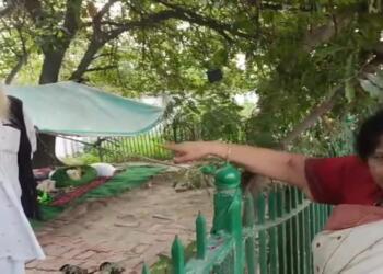 Ghaziabad Mayor Orders FIR Over Illegal 'Mazar'