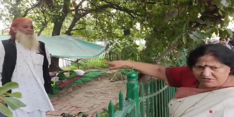 Ghaziabad Mayor Orders FIR Over Illegal 'Mazar'