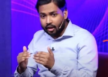 J&K Royal Descendant Slams Khan Sir as Incompetent