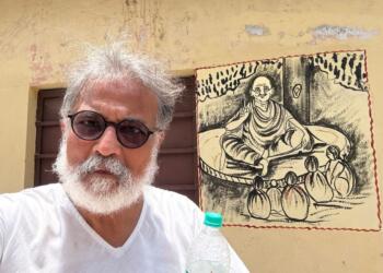 Bihar Mukhya Shuts Down Tushar Gandhi in Public