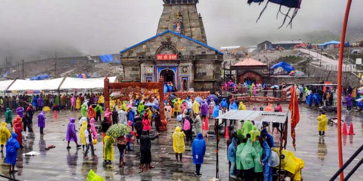 char dham yatra suspended due to bad weather