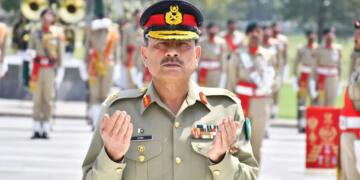 Slogans Erupt in Pakistan: Protesters Call Asim Munir a “Uniformed Dog Trained by America”