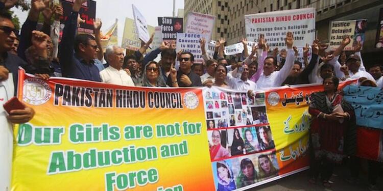 Hindu girls are forcefully converted to Islam each year in Pakistan