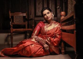 Malyalam Actor Shwetha Menon Booked Over Alleged Obscene Content in Films Ahead of AMMA Polls