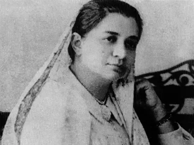 Remembering Madam Bhikaji Cama Who Brought Savarkar’s Words Back to India & Raised Tricolour Abroad