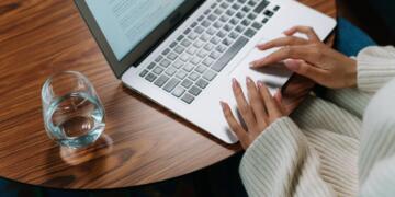 Affordable Virtual Office Space vs Traditional Office: Which is Better for Entrepreneurs?