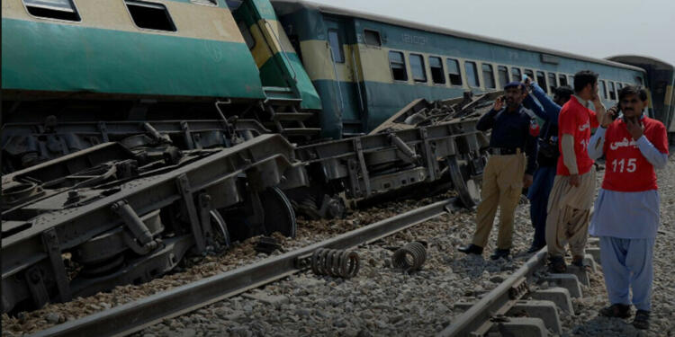 IED Blast Derails Quetta-bound Jaffar Express In Pakistan Near Sindh-Balochistan Border, Seven Injured