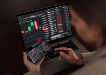 Top 10 Alternative Investment Platforms for Risk-Takers in 2025