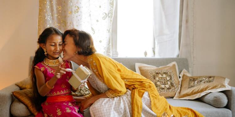 Top 15 Thoughtful Gifts for Diwali and Must-Have Diwali Gift Items