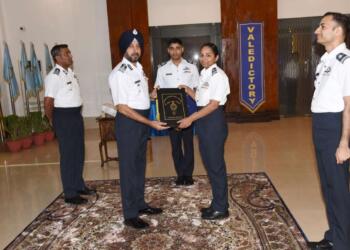 First Woman Pilot to Fly Rafale Fighter Jet Shivangi Singh Now a Qualified Flying Instructor, Shuts Down Pakistani Propaganda