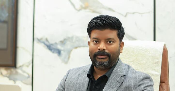 From Tempos to Airlines: The Extraordinary Journey of ‘Shankh Air’ Founder Shravan Kumar Vishwakarma