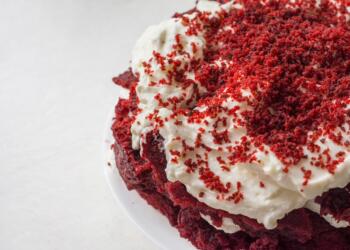 Bake Your Love: Stunning Red Velvet Cake Recipe for Anniversary Celebrations