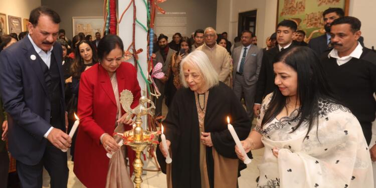 Whispers of a Shared Earth: Shashi Tripathi’s Quiet Dialogue Between Nature and the City