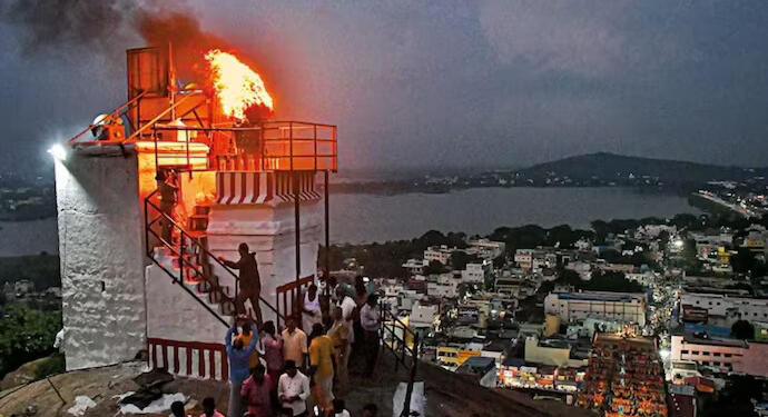 Madras High Court Upholds Hindu Lamp Ritual at Contested Thiruparakundram Hilltop