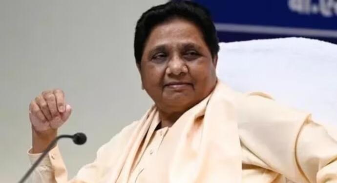 Mayawati Backs Brahmins unlike bemused BJP