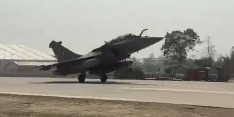 IAF Aircraft Conducts Historic Landing on Highway in Assam’s Moran Showcasing Exceptional Operational Readiness