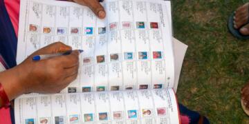 Voter Roll Irregularities: EC Sacks 7 Officials, Orders Disciplinary Action in Bengal