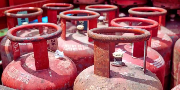 Delhi Police Cancel Leave, Deploy Round-the-Clock Security at LPG Warehouses Amid LPG Shortage Concerns
