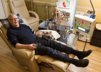 Benefits and Challenges of Using Home Hemodialysis Equipment