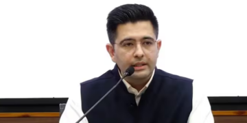 Big Blow To AAP: Raghav Chadha Quits Party After 15 Years; Among 7 MPs Set to Join BJP