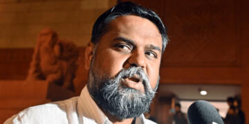 From Controversy to Campaign Trail: ‘ Senthil Kumar’ Seeks Temple Blessings Amid Electoral Shift