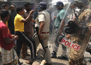 SIR Violence Erupts in Malda: Police Attacked, Vehicles Torched as Protests Spiral