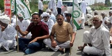 Farmer Protest Against Biometric Verification In Mandis