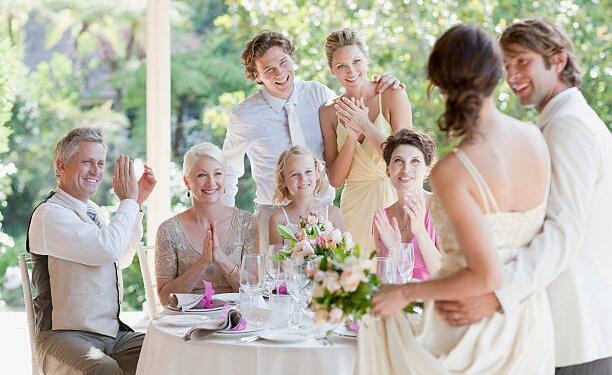 Stylish Maxi Dress Ideas for Wedding Guests