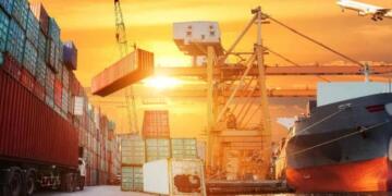 As Global Trade Wobbles Under Crisis, India Finds an Economic Opening