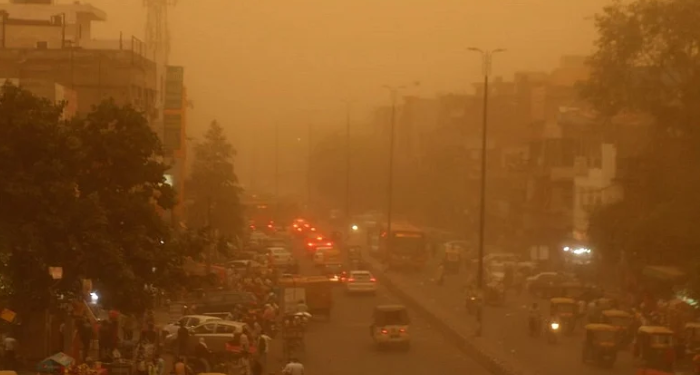 Delhi Braces for Dust Storm Fury as IMD Warns of Violent Winds, Toxic Air and Escalating Heatwave