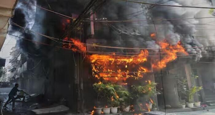 South Delhi Restaurant Fire Kills 21 as Blaze Engulfs Eatery; Modi Announces ₹2 Lakh Compensation for Victims’ Families