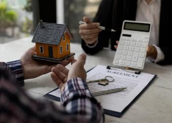 Benefits of using a mortgage loan EMI calculator for long-term budget planning