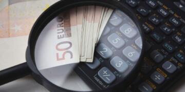 What Evidence is Used to Calculate Economic Damages?