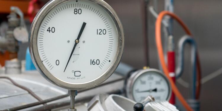 Top Features to Look for in an Industrial Temperature Gauge