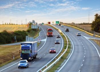Defensive Driving Tips for Sharing the Road with Semi Trucks
