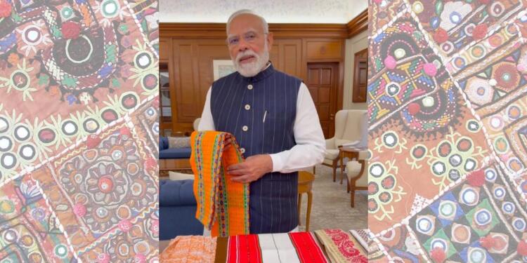 National Handloom Day 2026: PM Modi Salutes India’s Weavers, Ministry Confers Awards at Rashtrapati Bhavan