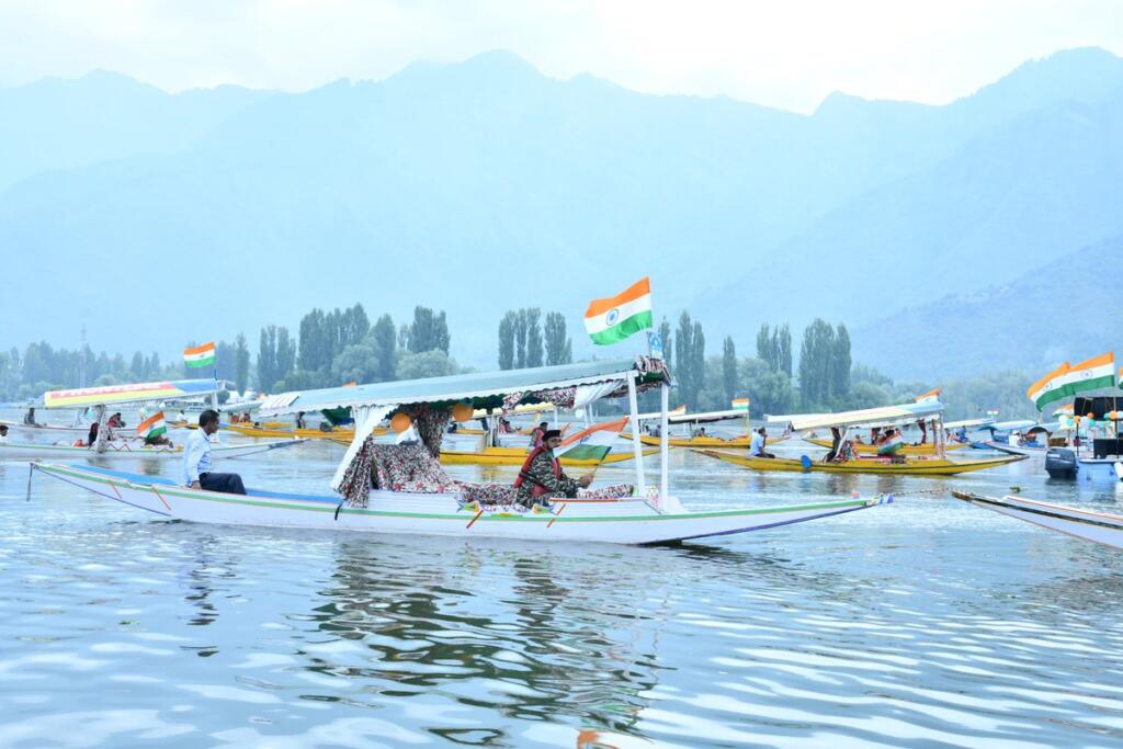 The picture shows the CRPF’s Tiranga Yatra rally held at Dal Lake.