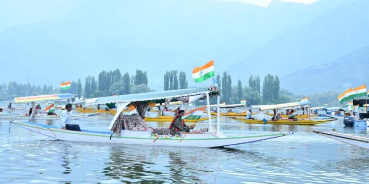 The picture shows the CRPF’s Tiranga Yatra rally held at Dal Lake.